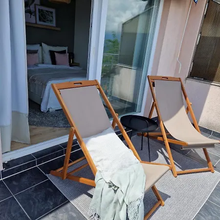 Mit 180° Meerblick Apartament Dobreć