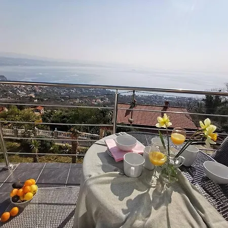 דירה Mit 180° Meerblick Dobreć